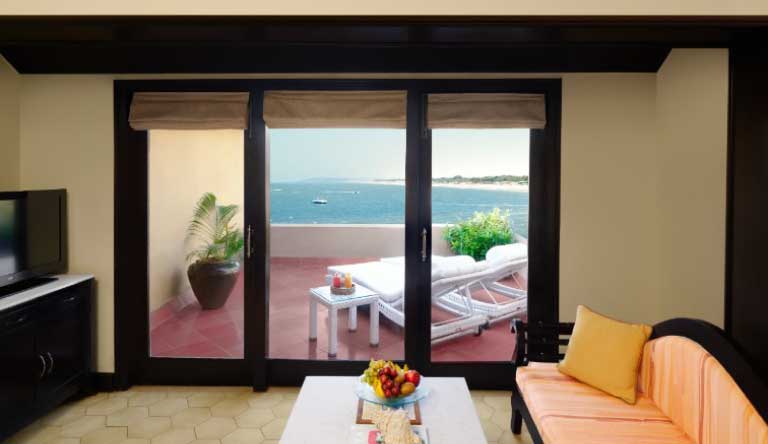 Taj-Fort-Aguada-Premium-Suite-Sea-View-Living-Space