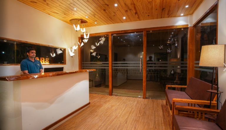 TreeHouse-mars-beach-cottages-reception