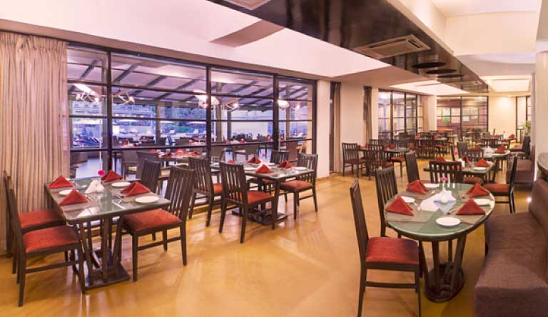 Whispering-Palms-Beach-Resort-Goa-Restaurant