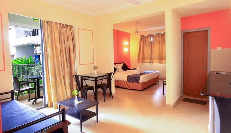 aastha-escape-resort-grand-honeymoon-suite-room