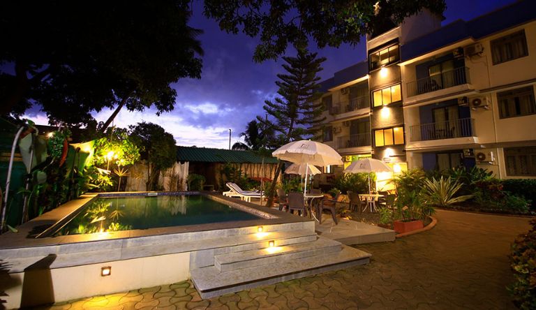 aastha-escape-resort-swiming-pool