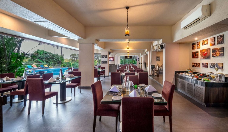 golden-tulip-grand-view-resort-candolim-restaurant