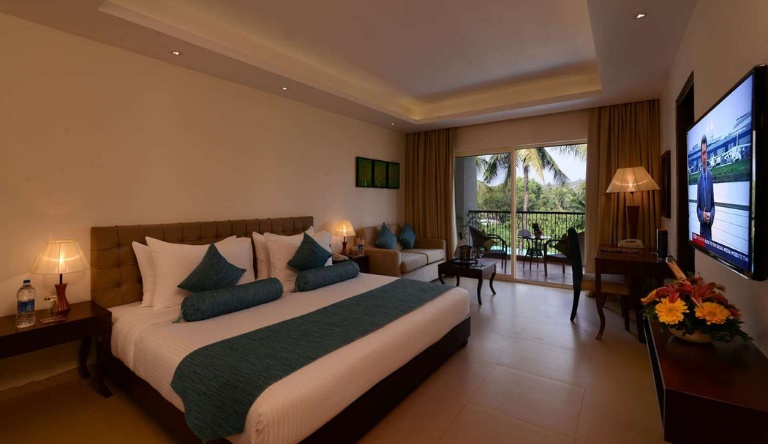 golden-tulip-grand-view-resort-candolim-superior-room