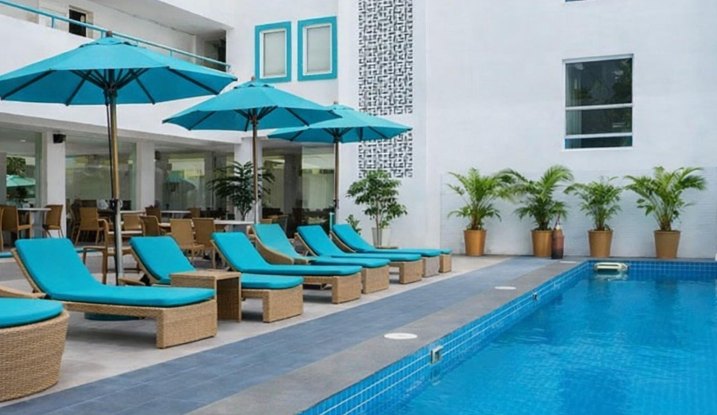 hotel-vilmaris-breeze-pool