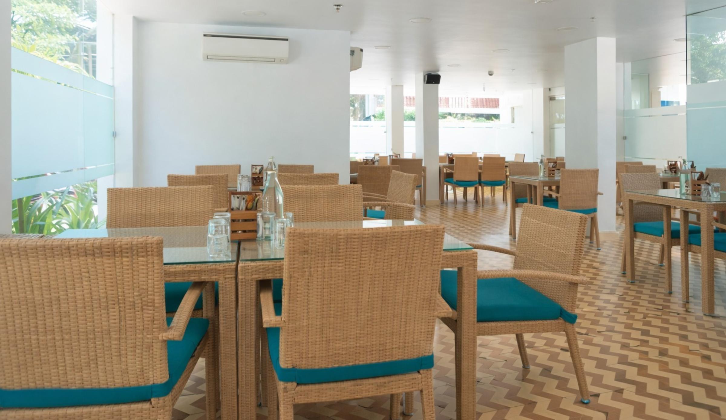 hotel-vilmaris-breeze-restaurant