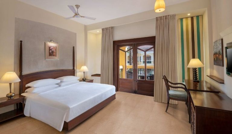 la-estoria-goa-room.jpg