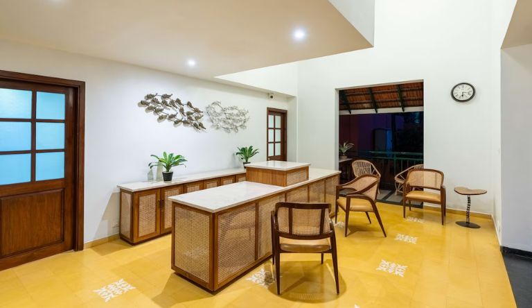 mandrem-beach-resort-reception