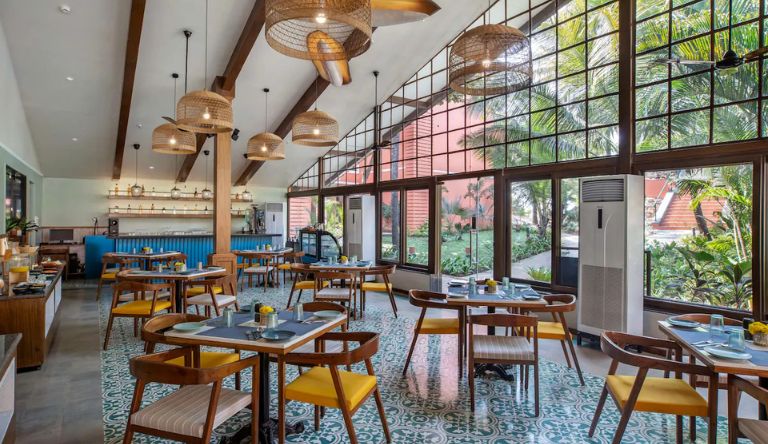 mandrem-beach-resort-sunset-cove-restaurant