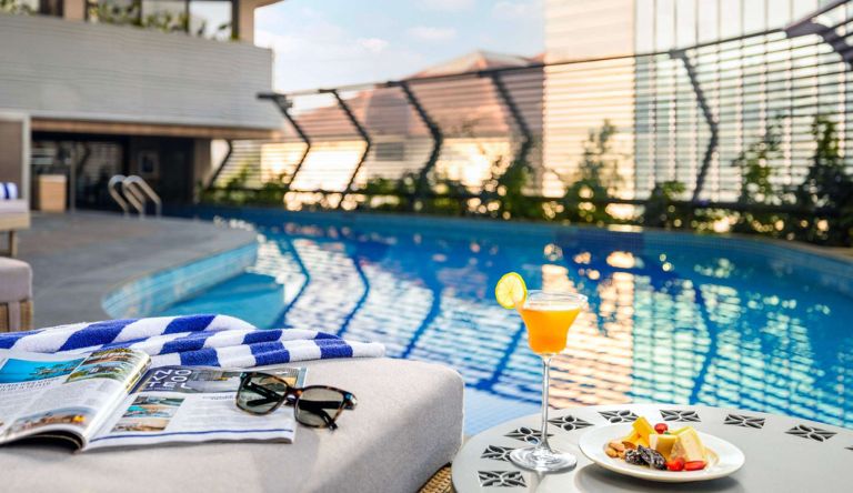 novotel-goa-panjim-swimming-pool