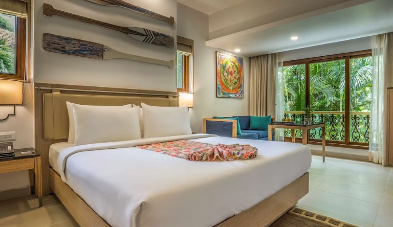radisson-hotel-goa-candolim-deluxe-room