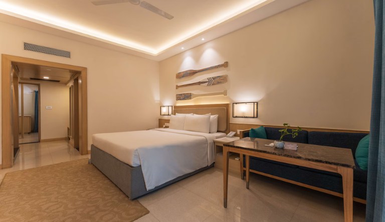 radisson-hotel-goa-candolim-suite