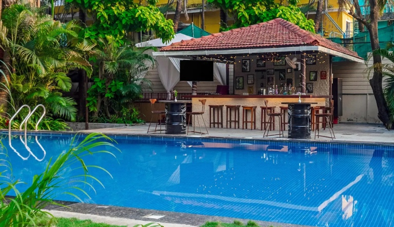 sinq-beach-resort-bar