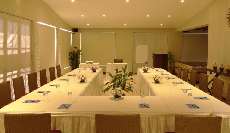 sonesta-inns-conference-and-meeting-room