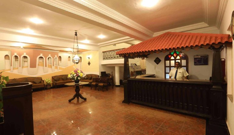 sonesta-inns-lobby