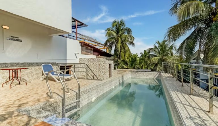 summit-calangute-resort-&-spa-swimming-pool