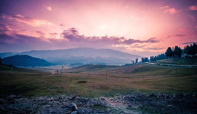autumn-view-gulmarg-kashmir-india