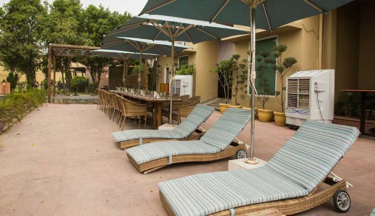 Aravali-Resort-Pool-Side