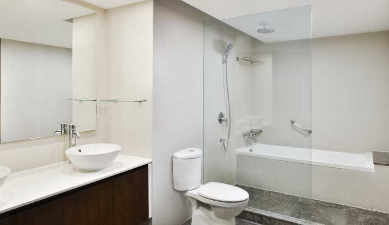 Four-Points-By-Sheraton-Deluxe-Suite-Bathroom