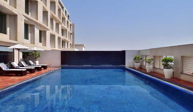 Four-Points-By-Sheraton-Pool-Outdoor1