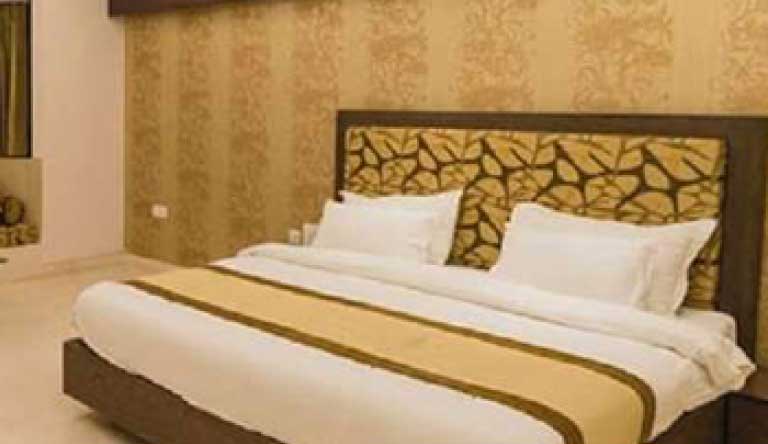 Golden-Huts-Resorts-Executive