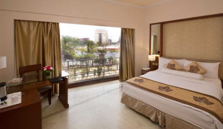 Hotel-Bella-Casa-Club-Room