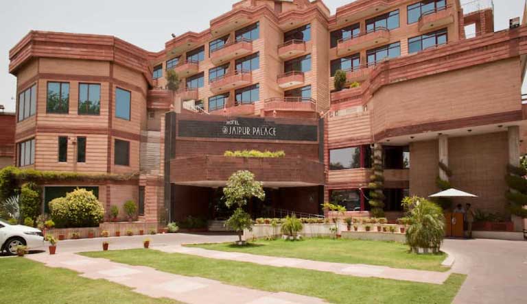 Hotel-Jaipur-Palace-Entrance