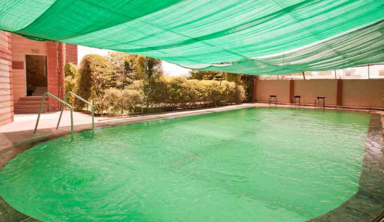 Hotel-Jaipur-Palace-Swimming-Pool1