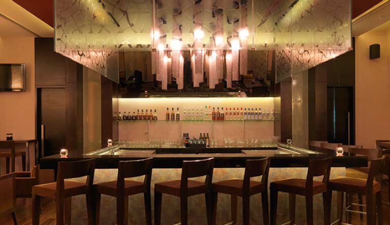 Hotel-Royal-Orchid-Bar