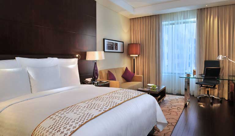 Jaipur-Marriott-Hotel-Executive-Room-King-Bed