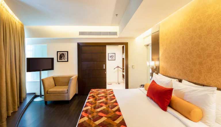 Multitude-Hotel-Suite4