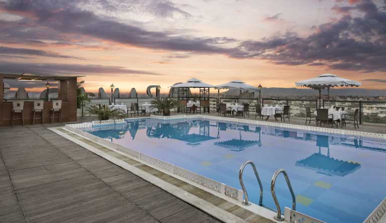 Ramada-by-Wyndham-Jaipur-Pool1