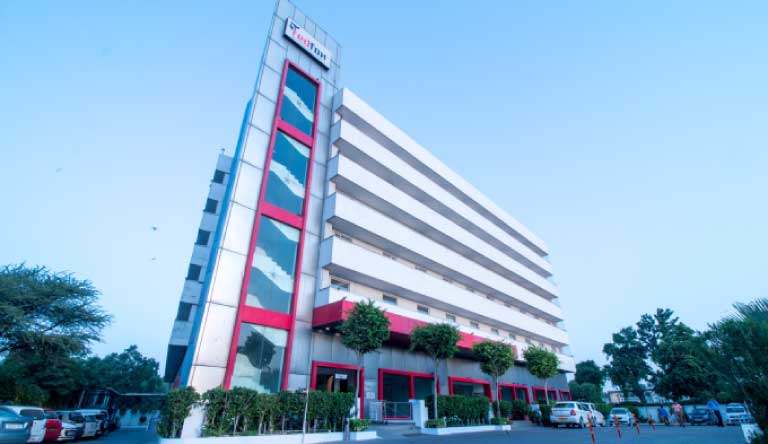 Red-Fox-Hotel-Exterior