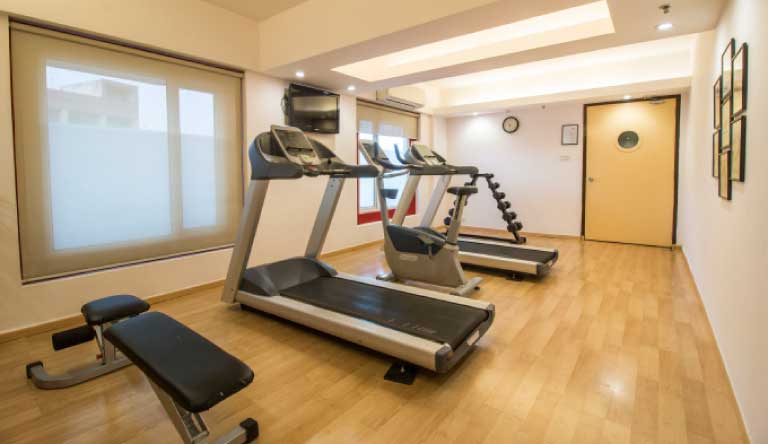 Red-Fox-Hotel-Fitness-center-2