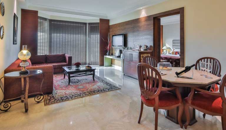 The-Lalit-Luxury-Suite