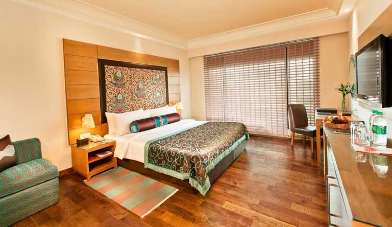 The-Lalit-Super-Deluxe-Room