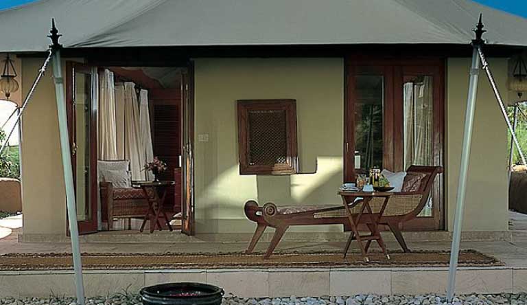 The-Oberoi-Rajvillas-Luxury-Tent