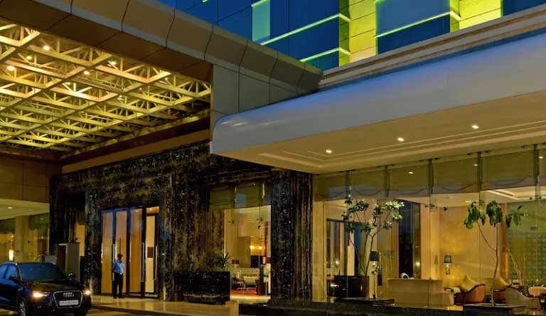 The-Radisson-Blu-Exterior