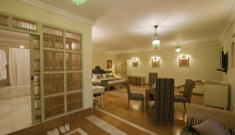 Fort-Rajwada-Jaisalmer-Executive-Suite3