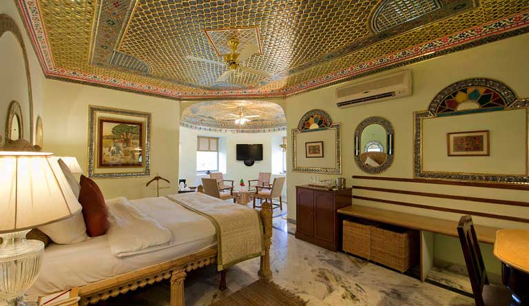 Fort-Rajwada-Jaisalmer-Sheesh-Mahal