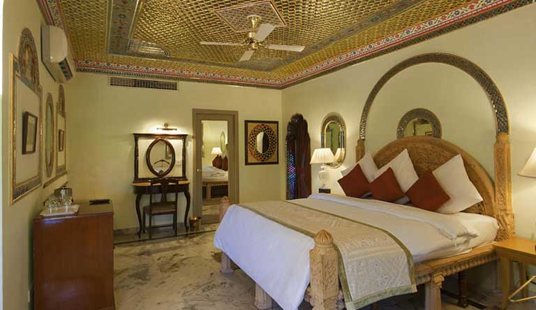 Fort-Rajwada-Jaisalmer-Sheesh-Mahal1