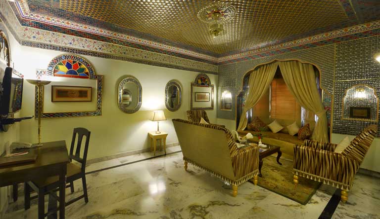 Fort-Rajwada-Jaisalmer-Sheesh-Mahal2