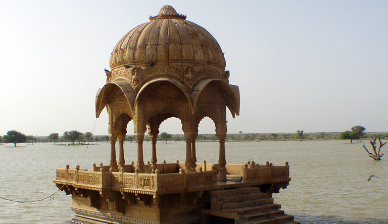 amar-sagar-lake-jaisalmer-rajasthan-india