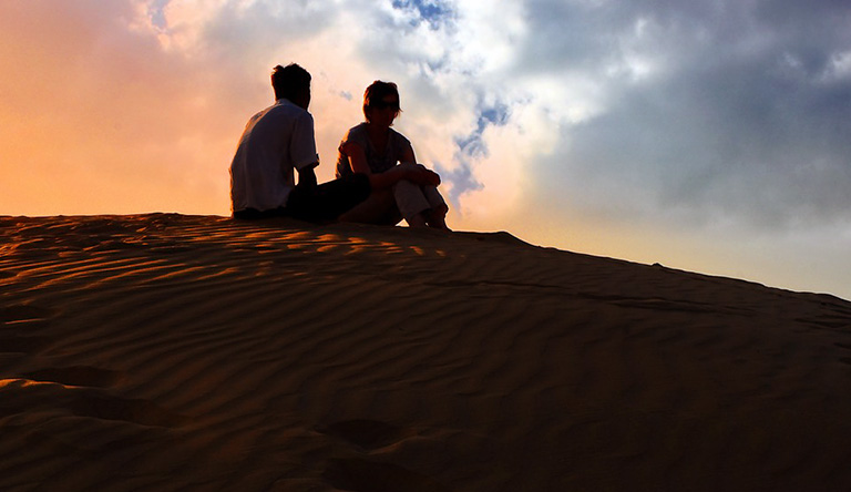sunset-desert-jaisalmer-rajasthan-india