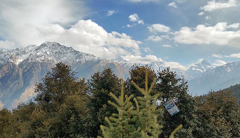 snowcapped-mountains-auli-joshimath-uttarakhand-india