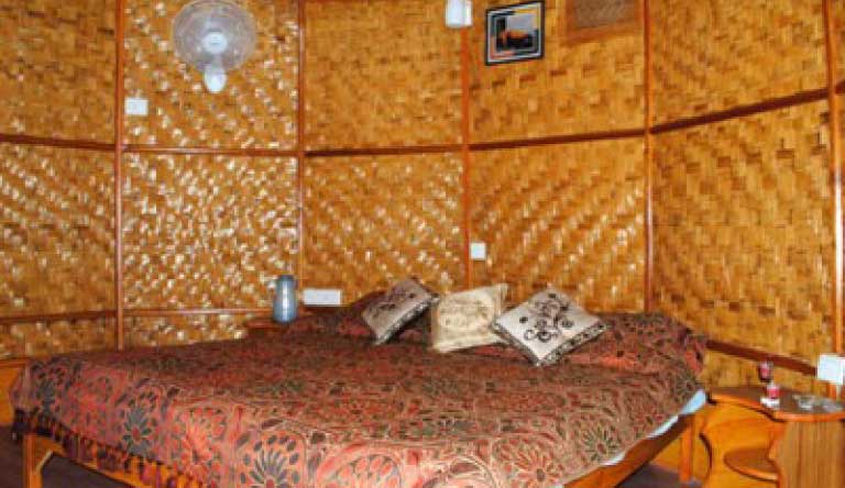 Himalayan-Village-Resort-Room2