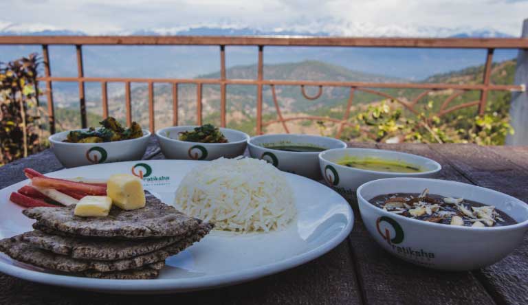 Pratiksha-Himalayan-Retreat-Kausani-Restaurant1