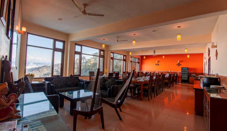 Pratiksha-Himalayan-Retreat-Kausani-Restaurant3
