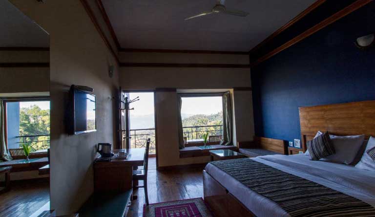 Pratiksha-Himalayan-Retreat-Kausani-Room4