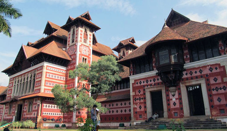 napier-museum-&-art-gallery-thiruvananthapuram-kerala-india