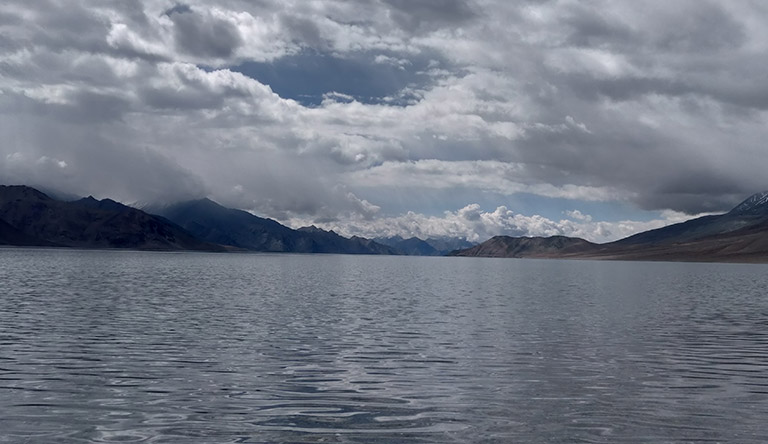 pangong-tso-lake-leh-india-at-evening